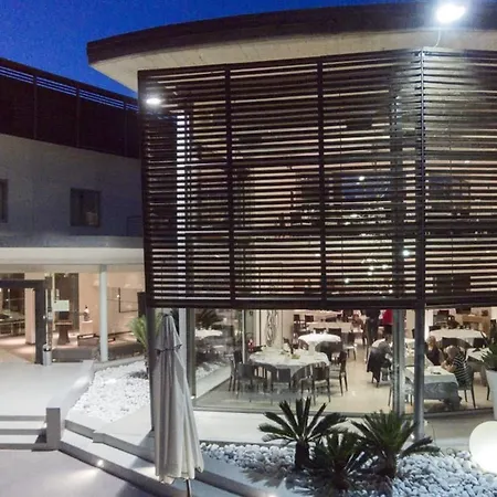 Inverigo Hotel Hotel
